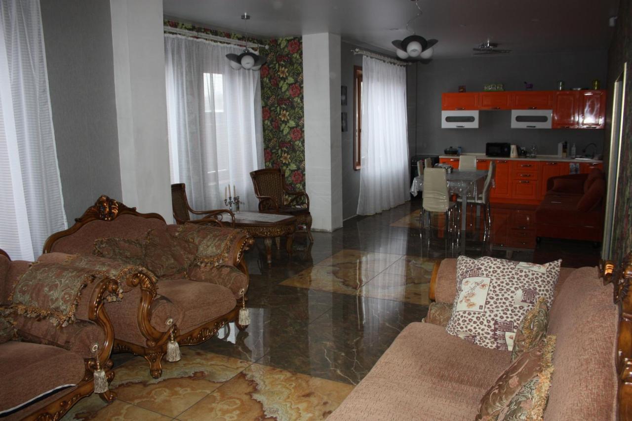 Guest House on Naberezhnaya Baikalsk Exterior foto